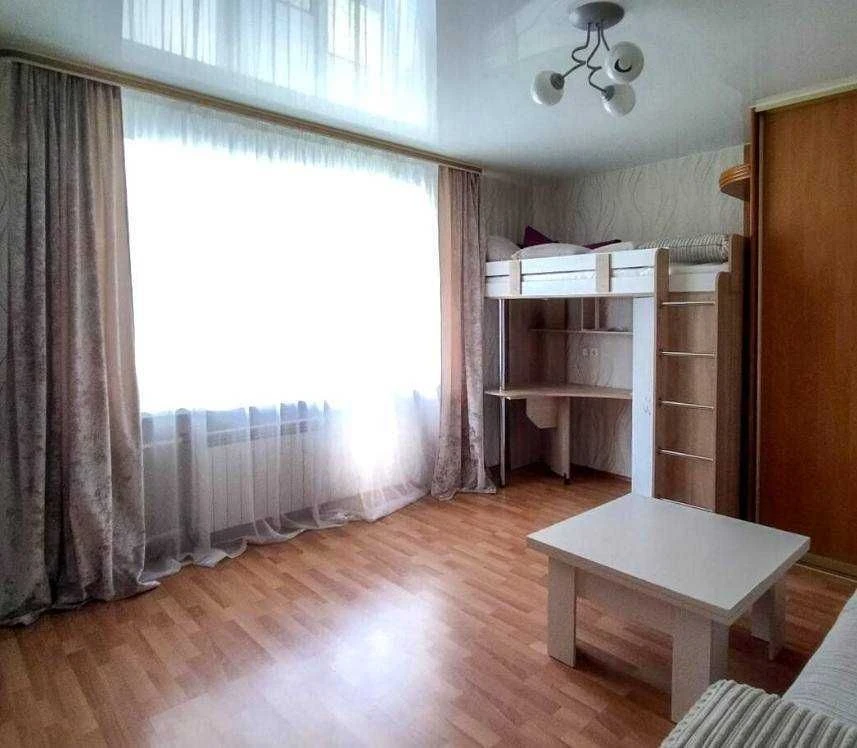 Продажа однокомнатной квартиры на улице Любинской