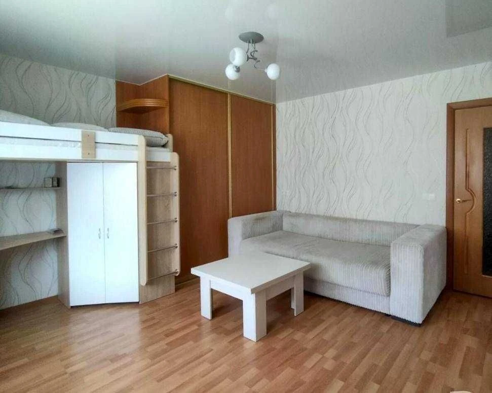 Продажа однокомнатной квартиры на улице Любинской