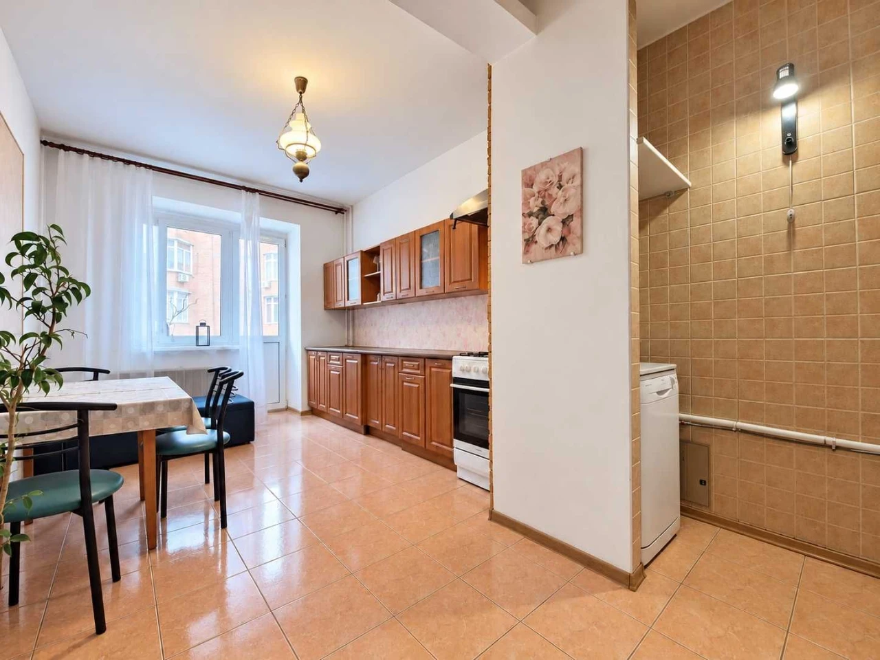 Sale of a spacious 2-bedroom apartment 72 sq.m in Podol, вул