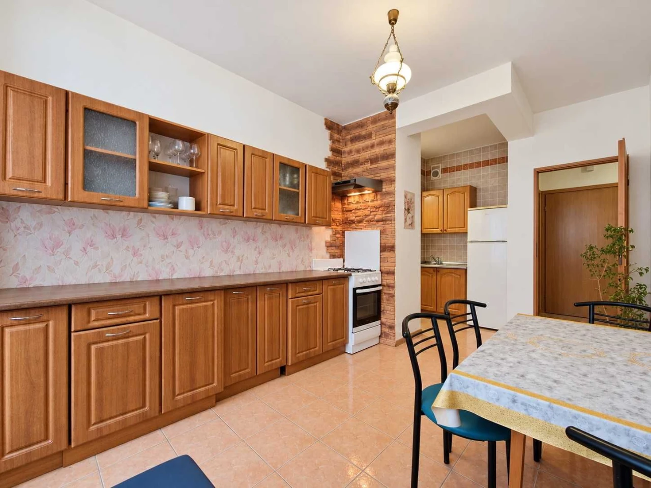 Sale of a spacious 2-bedroom apartment 72 sq.m in Podol, вул