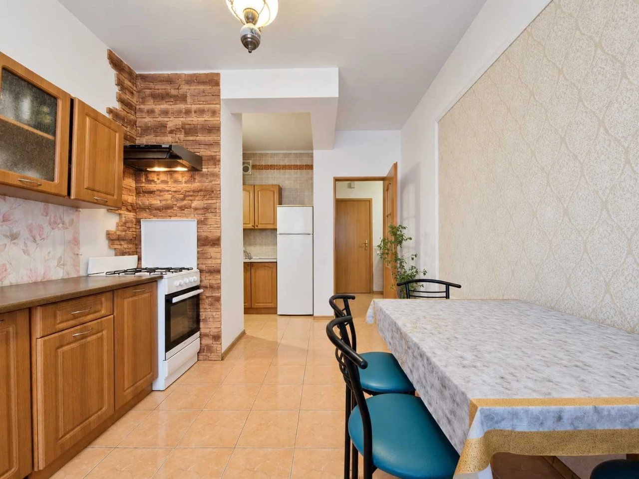 Sale of a spacious 2-bedroom apartment 72 sq.m in Podol, вул