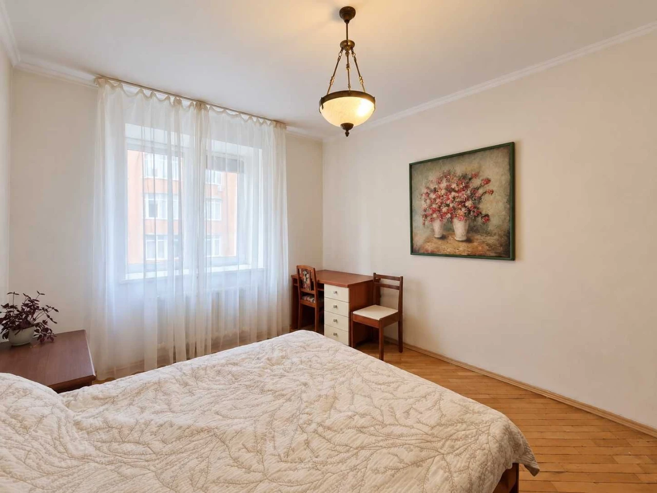 Sale of a spacious 2-bedroom apartment 72 sq.m in Podol, вул