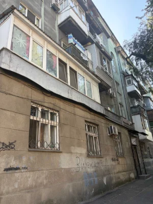 Продается 2-комнатная квартира на Старопортофранковской улице.