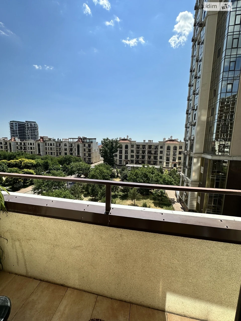 Long-Term Rental Apartment in Arcadia