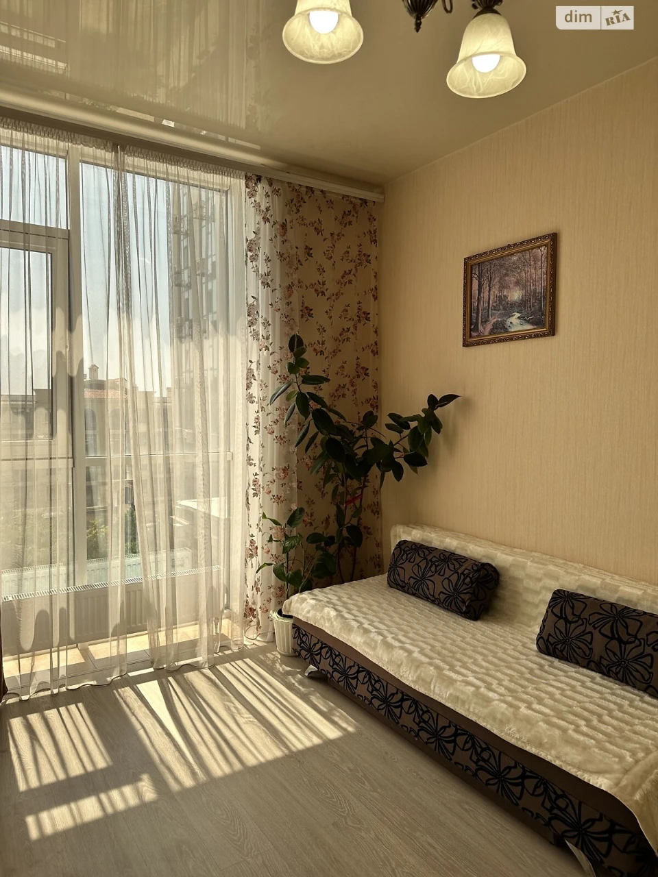Long-Term Rental Apartment in Arcadia