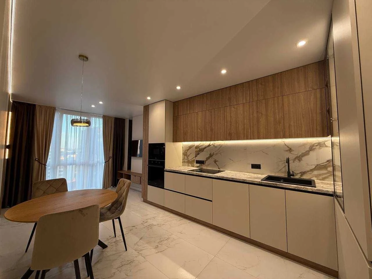 New fully furnished 1-bedroom apartment at a favorable price