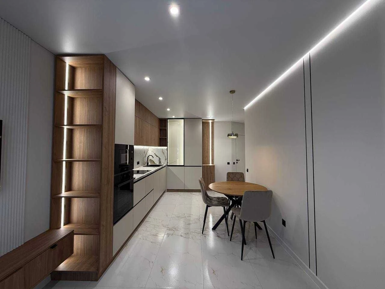 New fully furnished 1-bedroom apartment at a favorable price