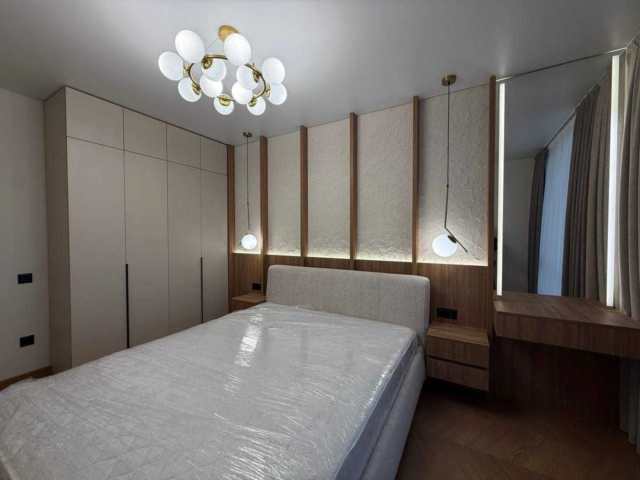 New fully furnished 1-bedroom apartment at a favorable price