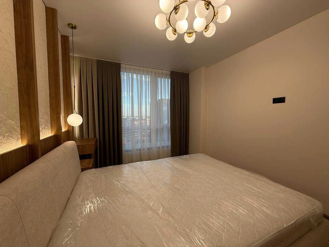 New fully furnished 1-bedroom apartment at a favorable price