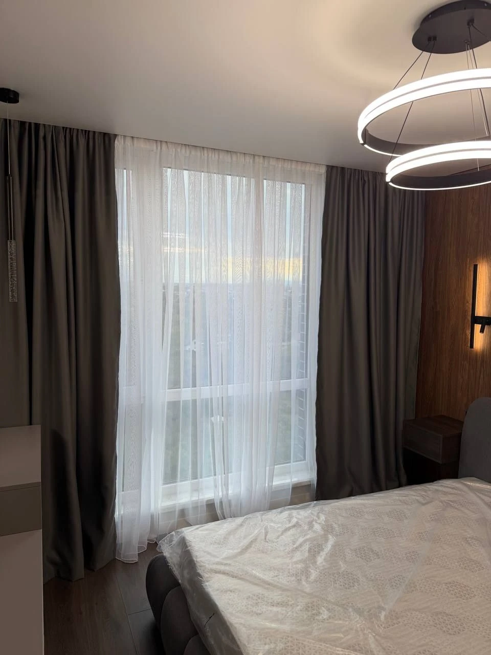 2-bedroom apartment with renovation in Manhattan Apt (Rooftop pool)