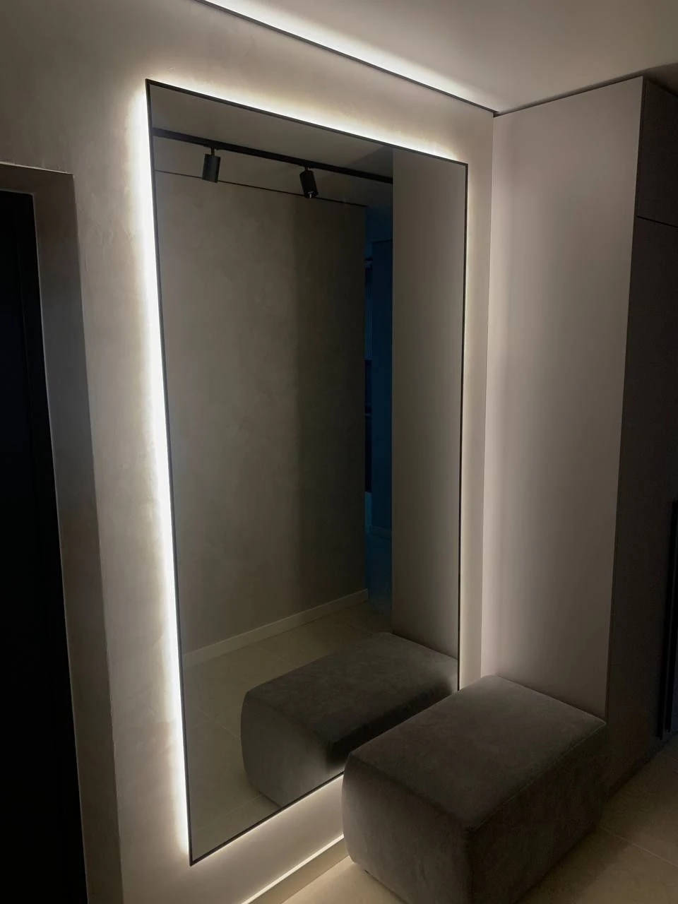 2-bedroom apartment with renovation in Manhattan Apt (Rooftop pool)