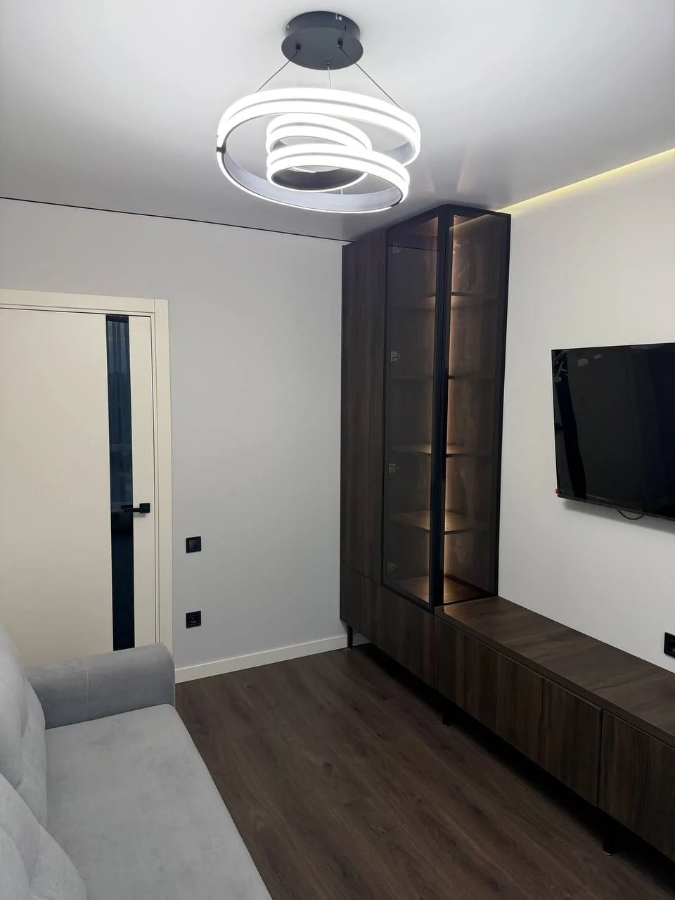 2-bedroom apartment with renovation in Manhattan Apt (Rooftop pool)