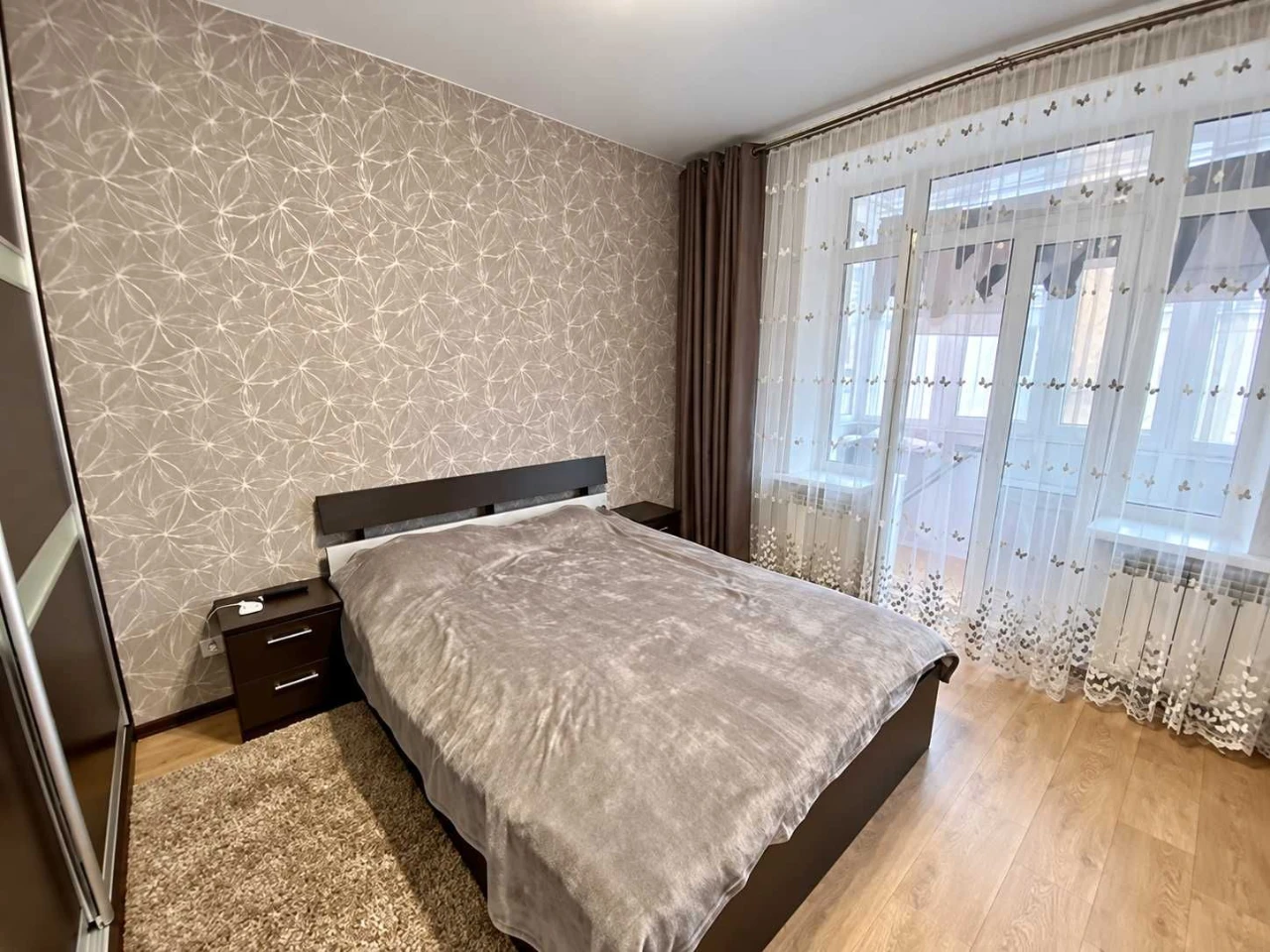 Продажа 2-комнатной квартиры Центр. Высокие потолки. №22365