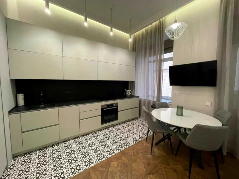 Apartment. Eugene Chikalenko Street, Kyiv