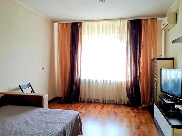 Apartment. Petro Grigorienka Avenue, Kyiv