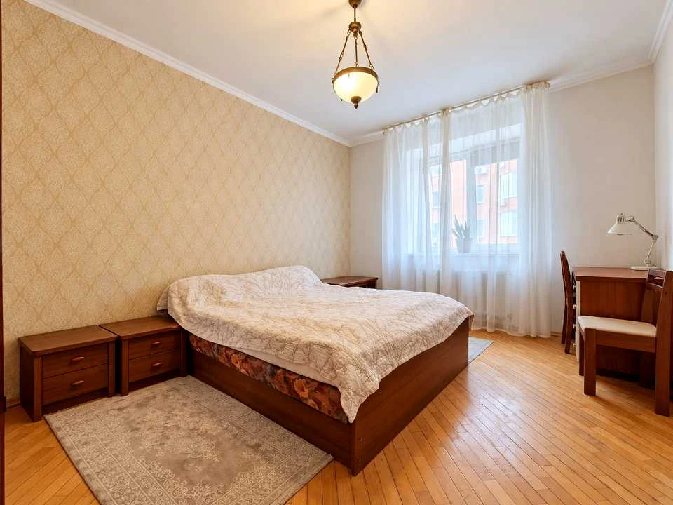 Apartment. Vvedenska st., Kyiv