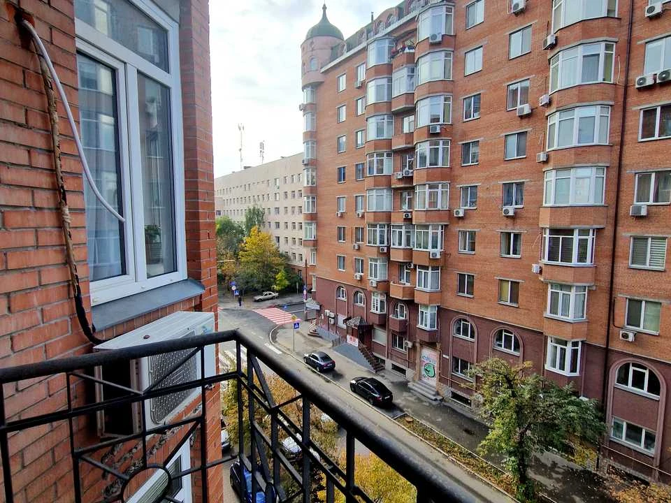 Apartment. Vvedenska st., Kyiv