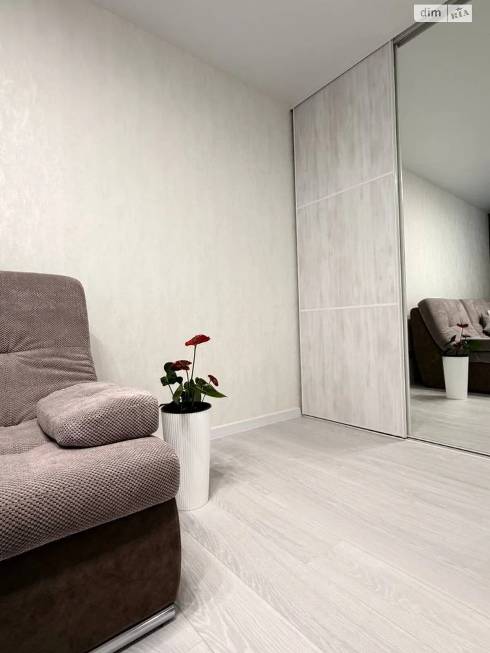 Apartment for Sale - Ozerna