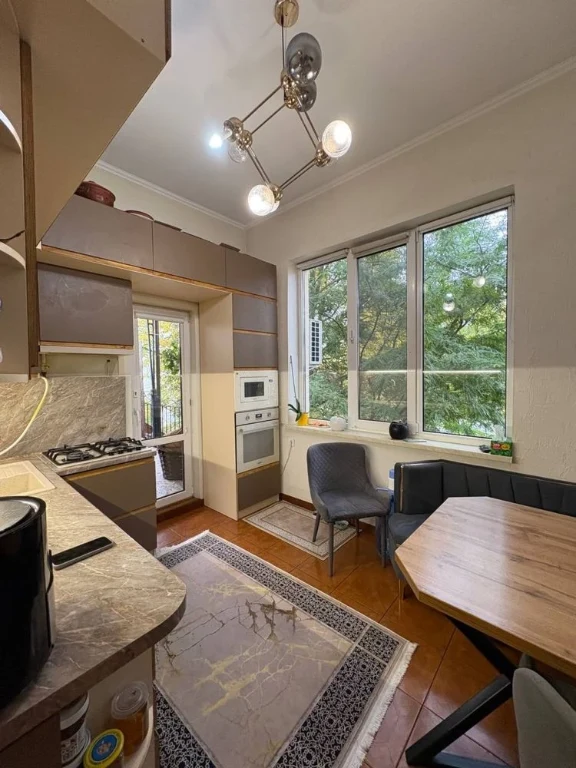 SALE OF A 4-ROOM APARTMENT IN THE HISTORICAL CENTER OF THE CITY