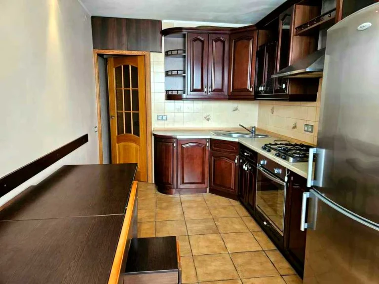 Apartment. Sichovyh Strelitsev st. Kyiv