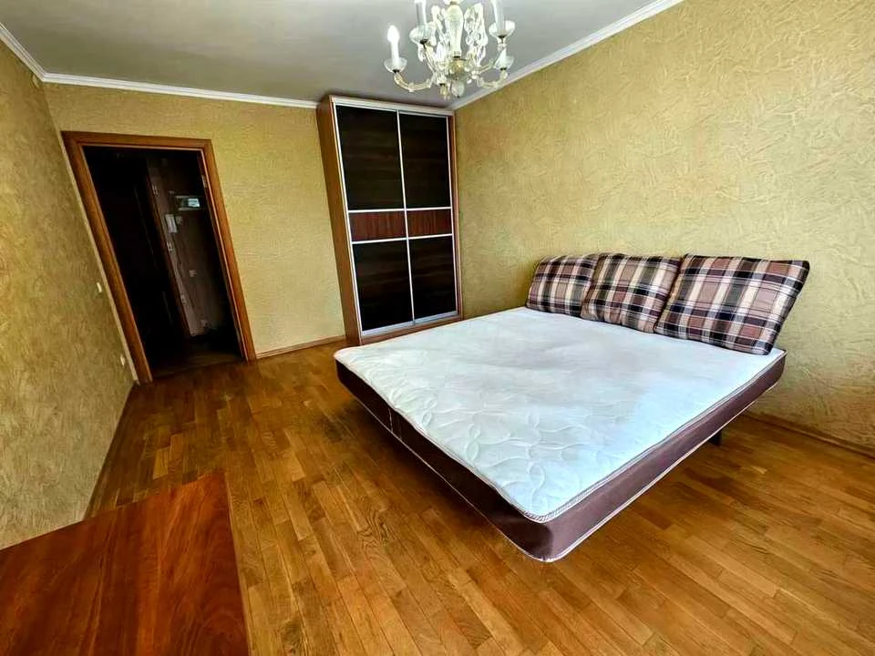 Apartment. Sichovyh Strelitsev st. Kyiv