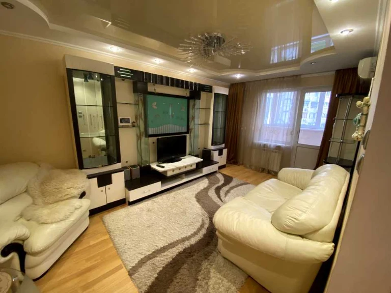 Apartment. Tetiany Yablonskoy Street, Solomyansk district, Kyiv.