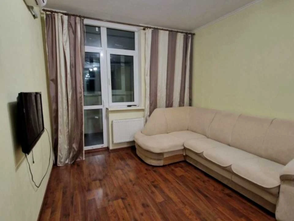 Apartment. Petro Kalnishovych Street, Kyiv
