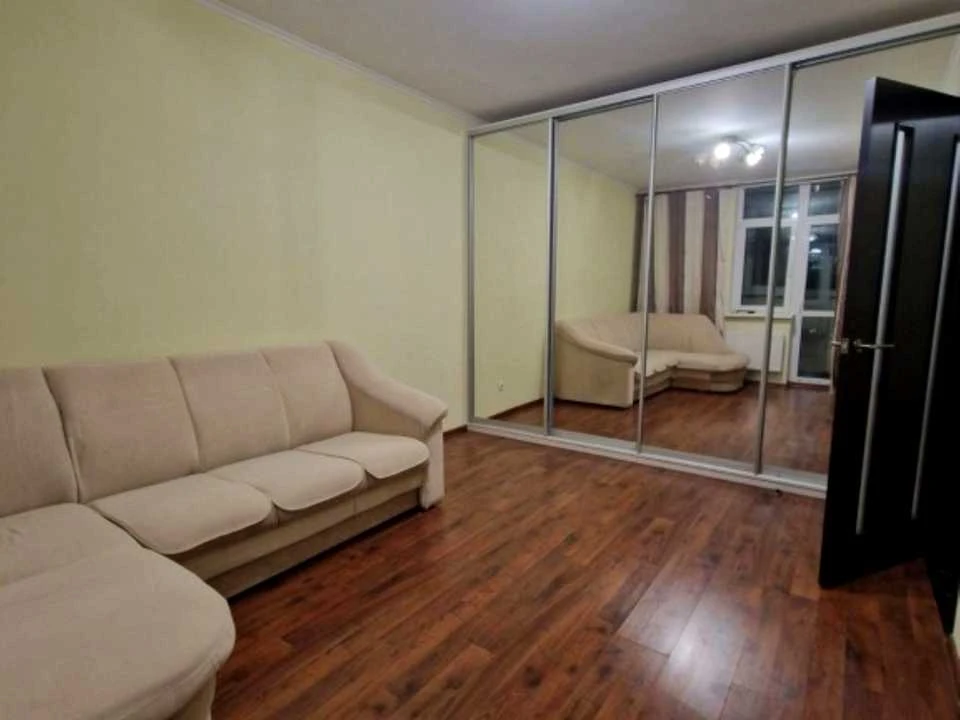Apartment. Petro Kalnishovych Street, Kyiv