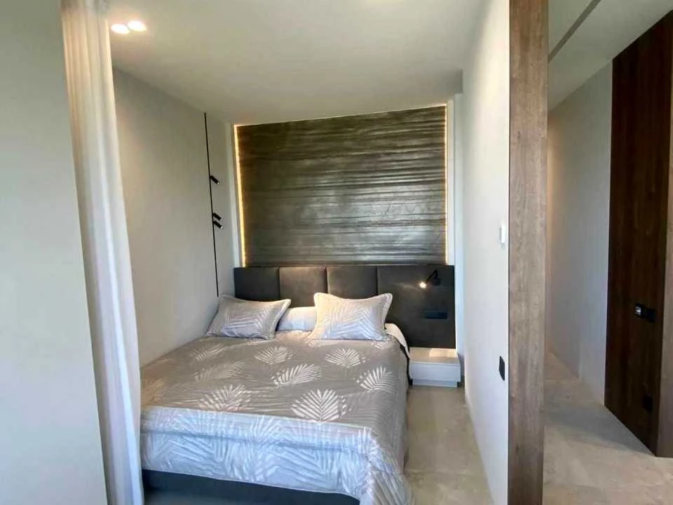 Apartment. Dnipro, Naberezhna Peremohy Street