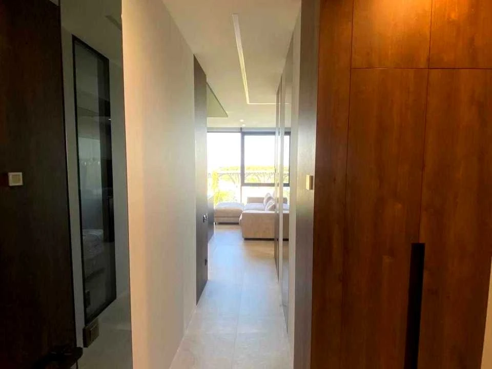 Apartment. Dnipro, Naberezhna Peremohy Street