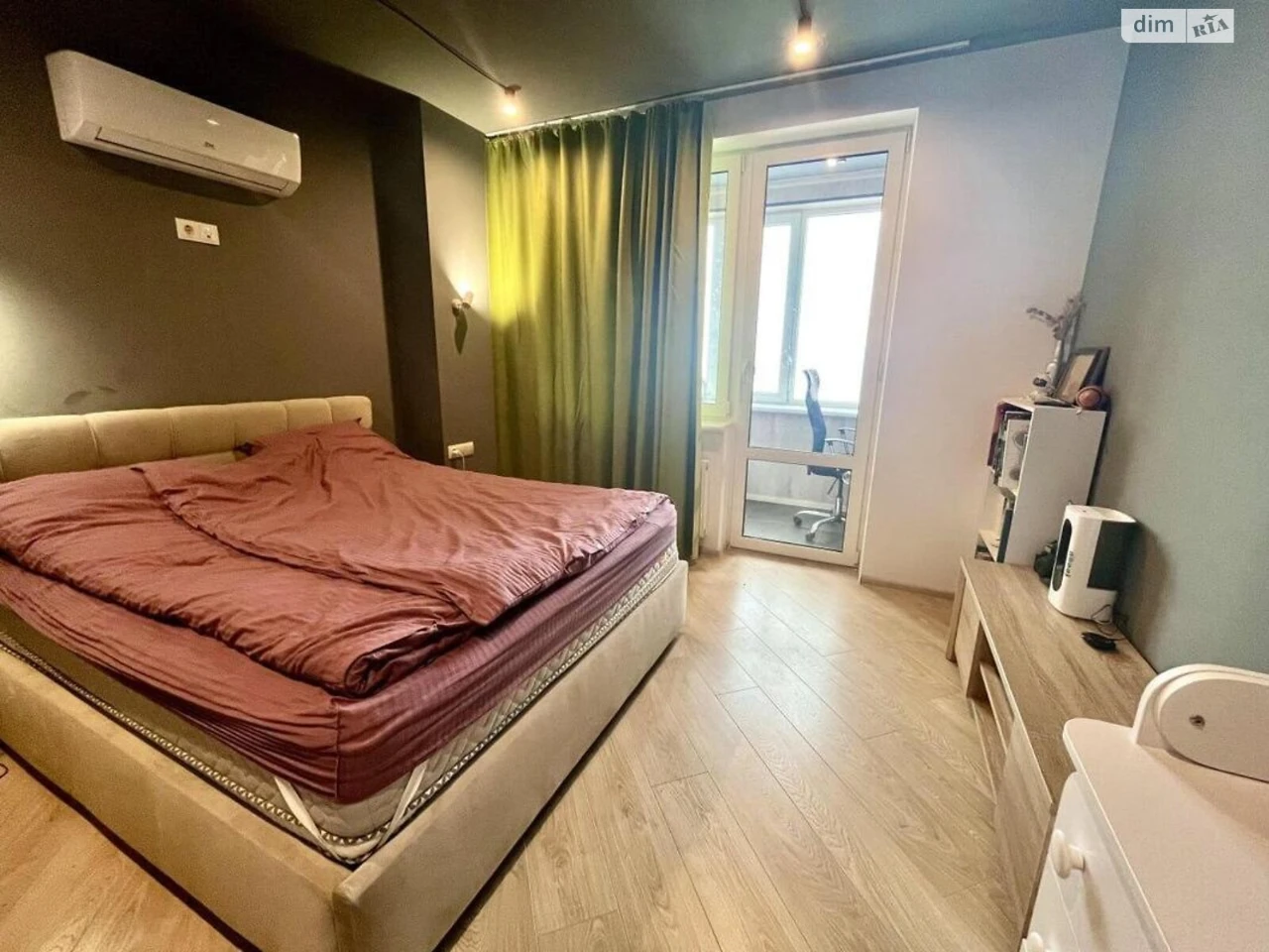 Apartment for Sale - Holosiiv