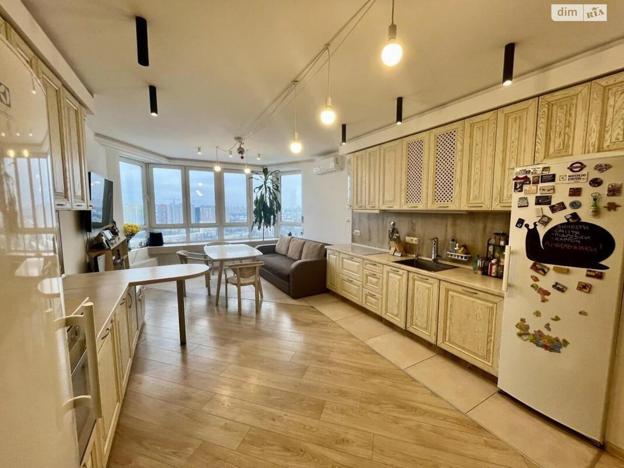 Apartment for Sale - Holosiiv