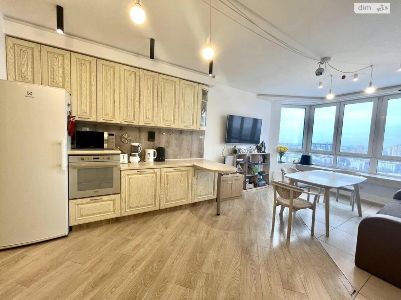 Apartment for Sale - Holosiiv