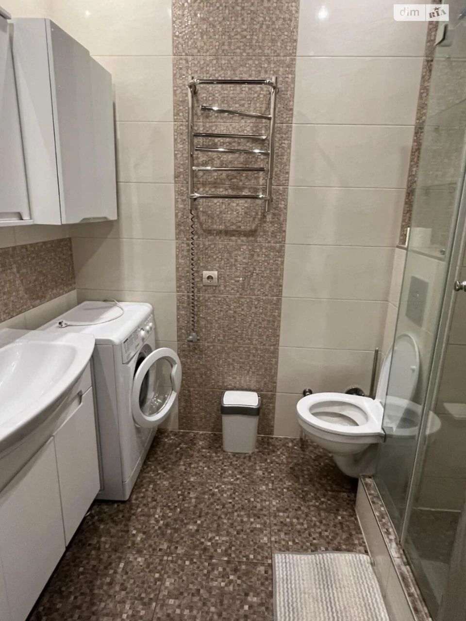 Long-Term Rental Apartment, Central Fountain Area