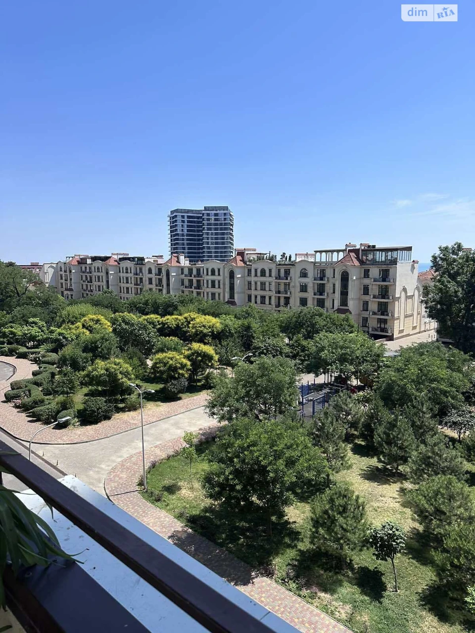 Long-Term Rental Apartment in Arcadia