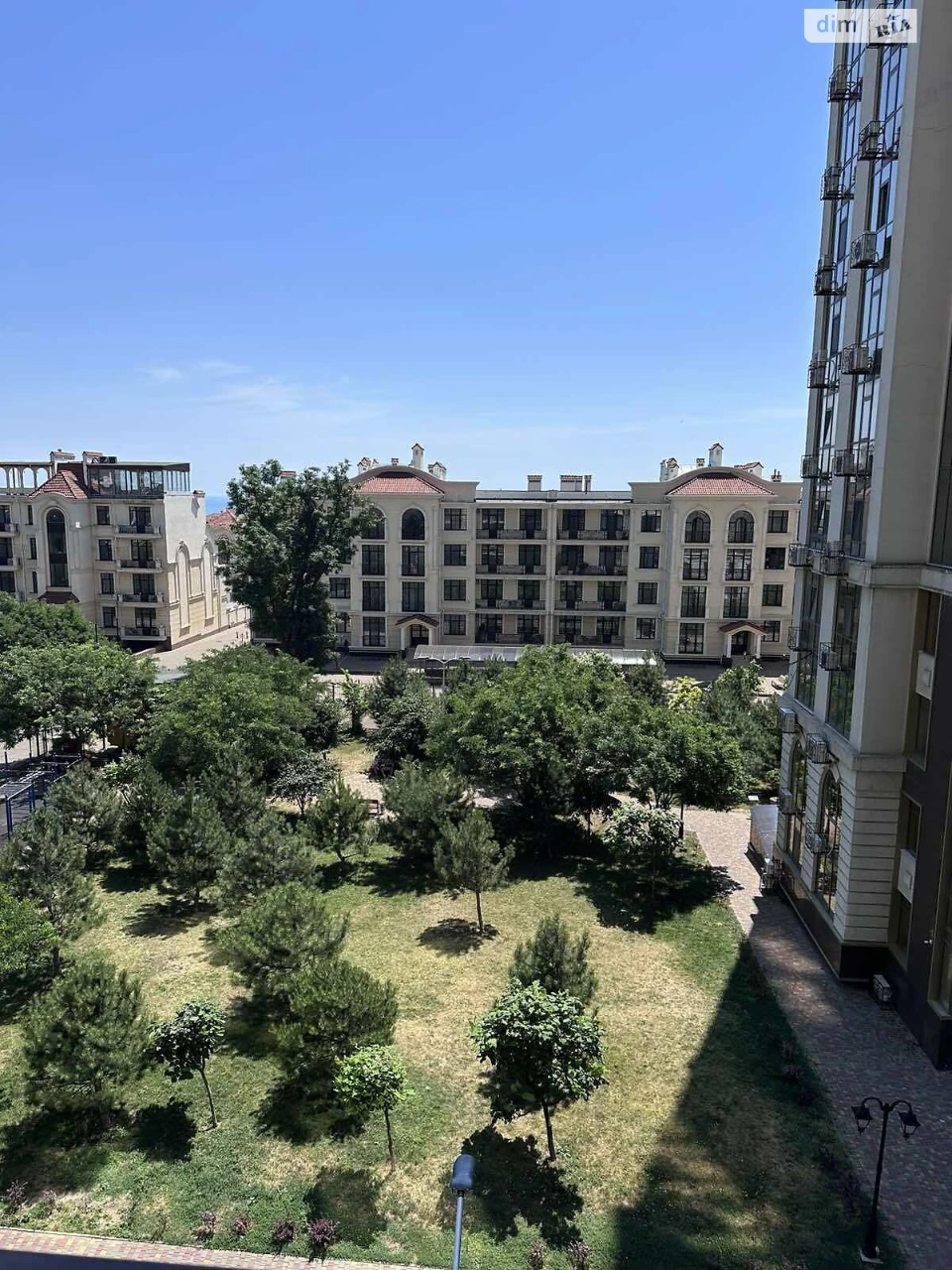 Long-Term Rental Apartment in Arcadia
