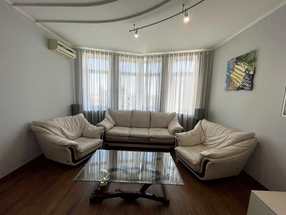 Apartment. Lesya Ukrainka Blvd, Kyiv