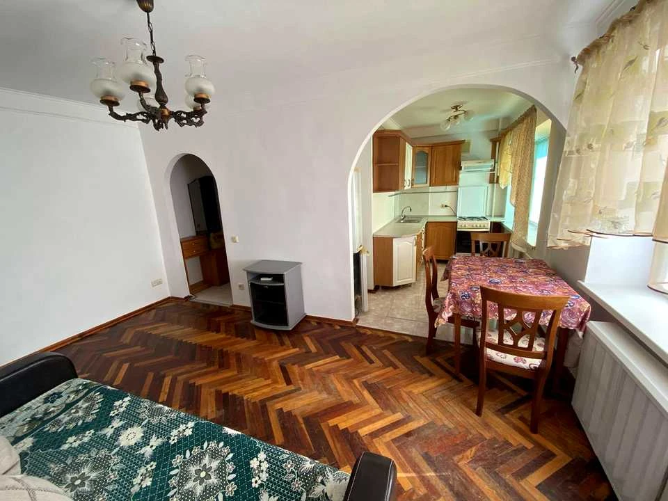 Apartment. Kyiv, Korylivska Street
