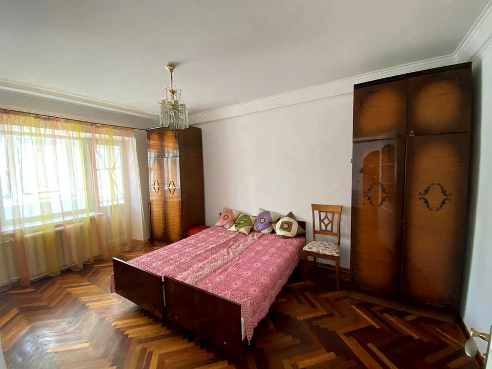 Apartment. Kyiv, Korylivska Street