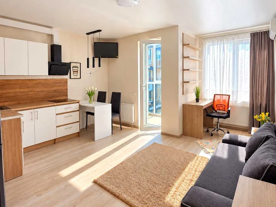 Apartment. Liso гірський street.