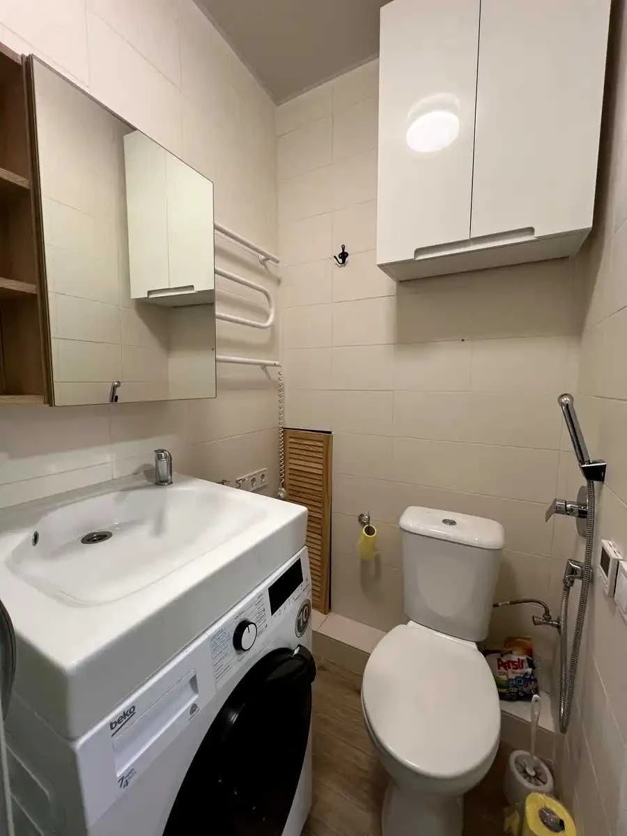 Sale of a smart apartment in the "Nova Angliya" residential complex, near the Vasilkiv metro station