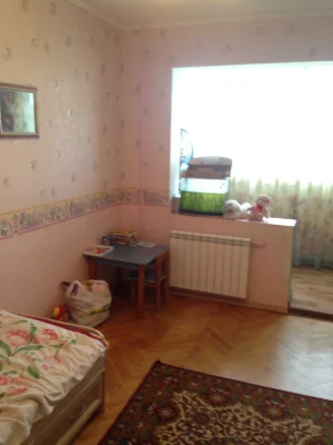 Darnytska District, Kharkiv Street 174, 2-floor, 59 sq.m.