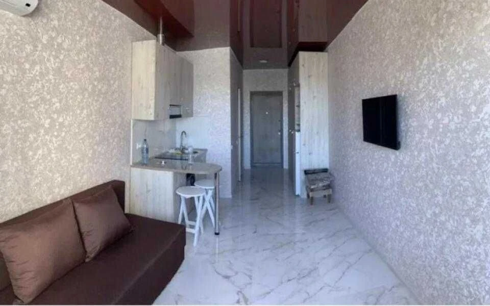 For Sale: 1-room apartment with renovation near Central Market