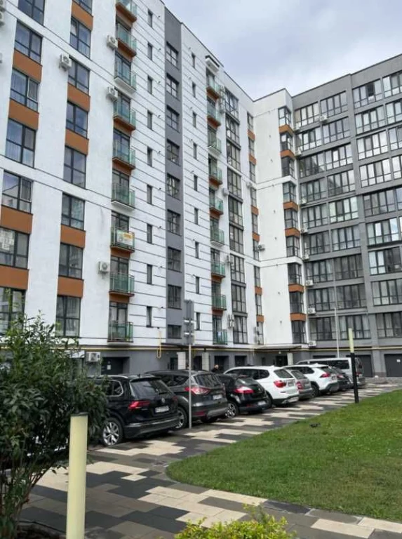 2-room apartment in the "Lipki 2" residential complex, near the lake and park
