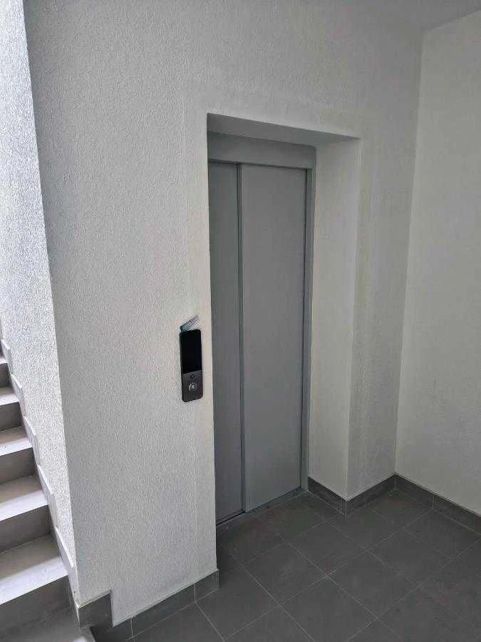 Spacious 2-room apartment near Park Шевченко