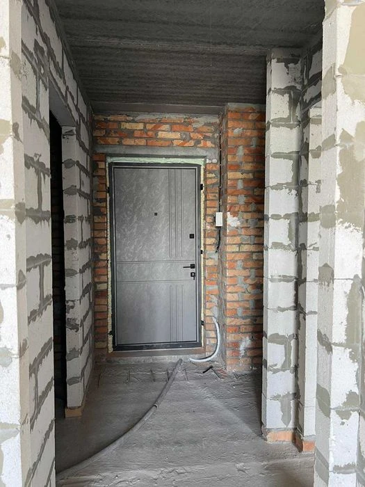 Однокімнатна квартира з терасою в новобудові , підходить під