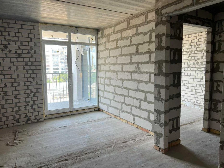 Однокімнатна квартира з терасою в новобудові , підходить під