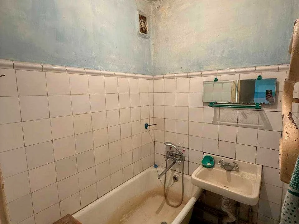 Apartment. Kharkiv, Svitla St.