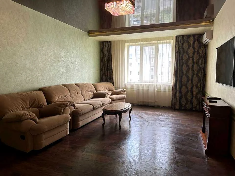 Apartment. Demnyanska st.