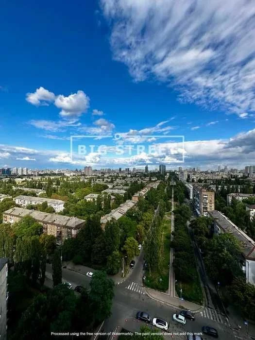 Продаж просторої 2-к квартири з підземним паркінгом | вул. У